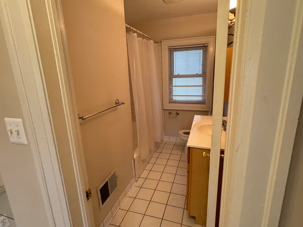 703 S Pleasant St #1, Royal Oak, MI 48067
