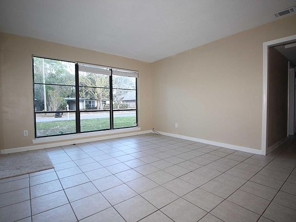 2nd image of 310 Kepner Dr NE