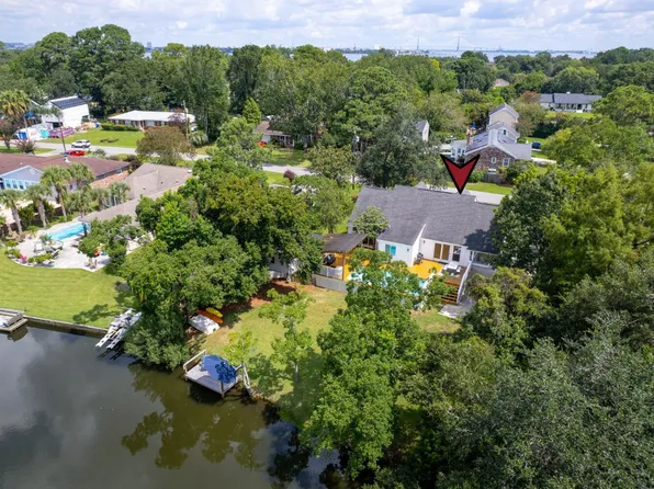 957 Travers Dr, Charleston, SC 29412