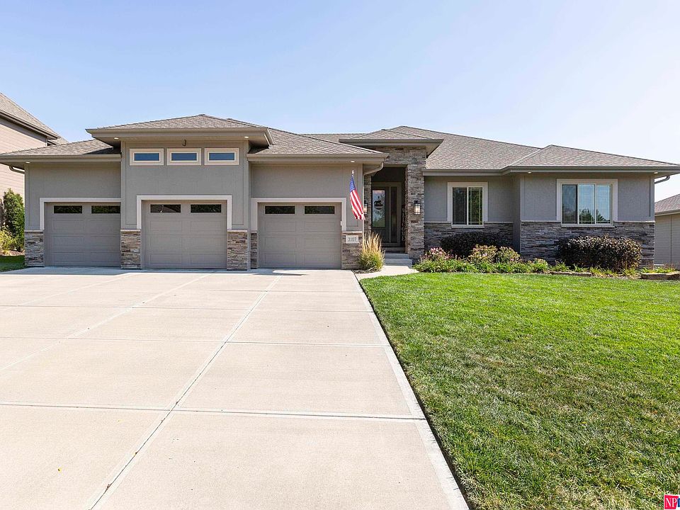 1st image of 3107 194th St