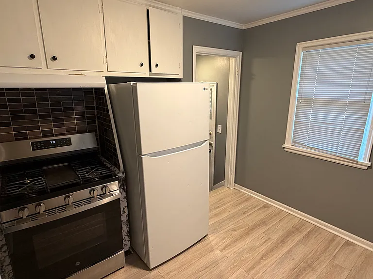 3903 Y St — Photo 10