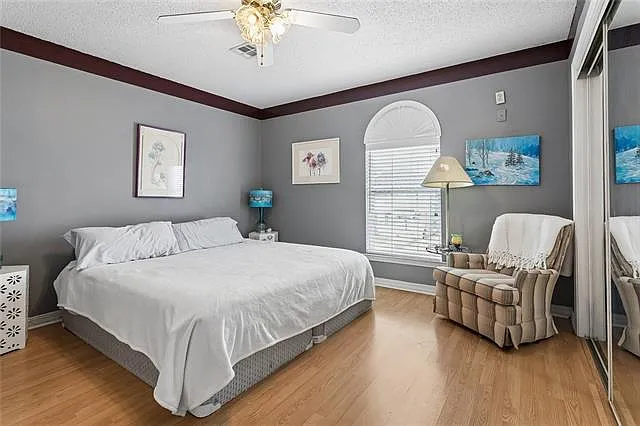 1005 Saint Julien Dr — Photo 7
