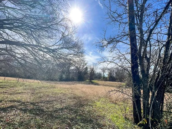 203 SW 4th St, Hubbard, TX 76648