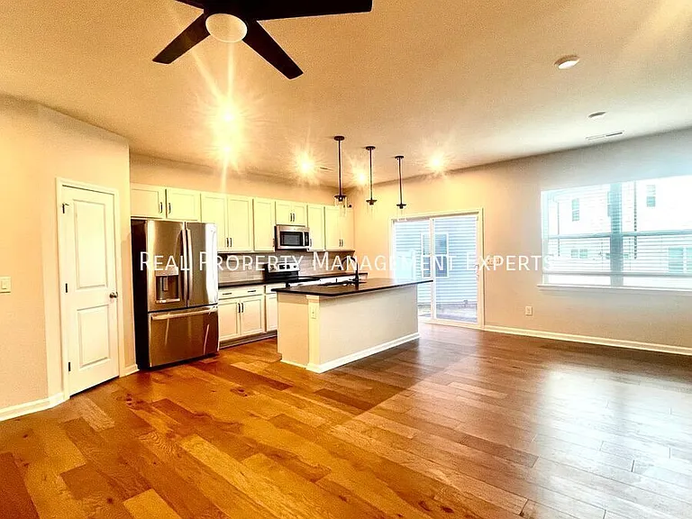 3162 Hutton Gardens Ln — Photo 4