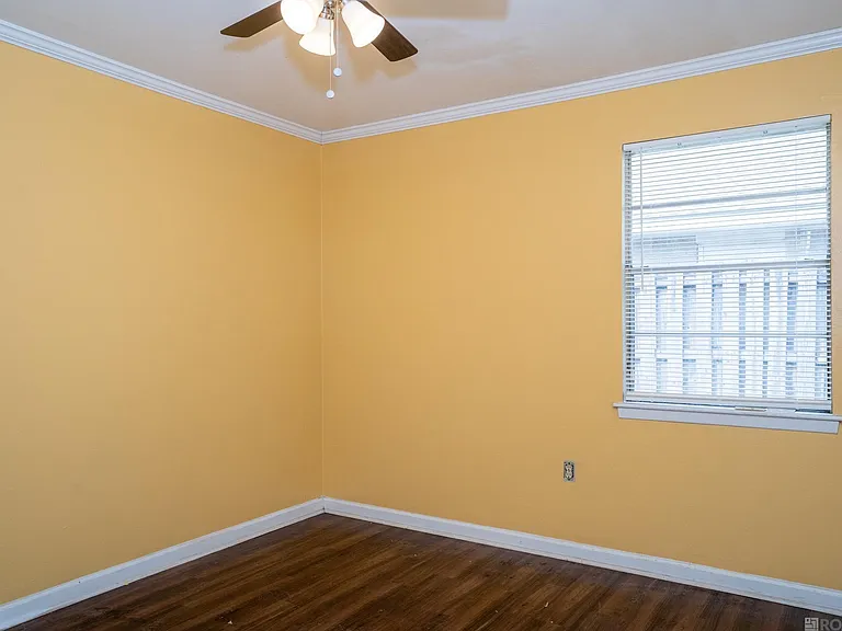 4630 Southpark Dr — Photo 13