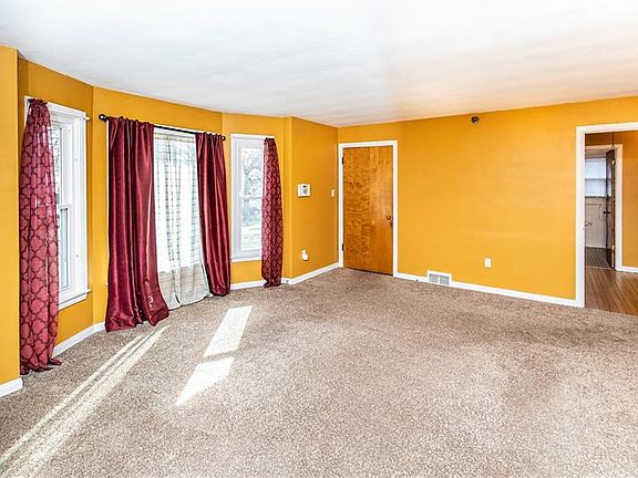 4th image of 408 Connecticut Dr
