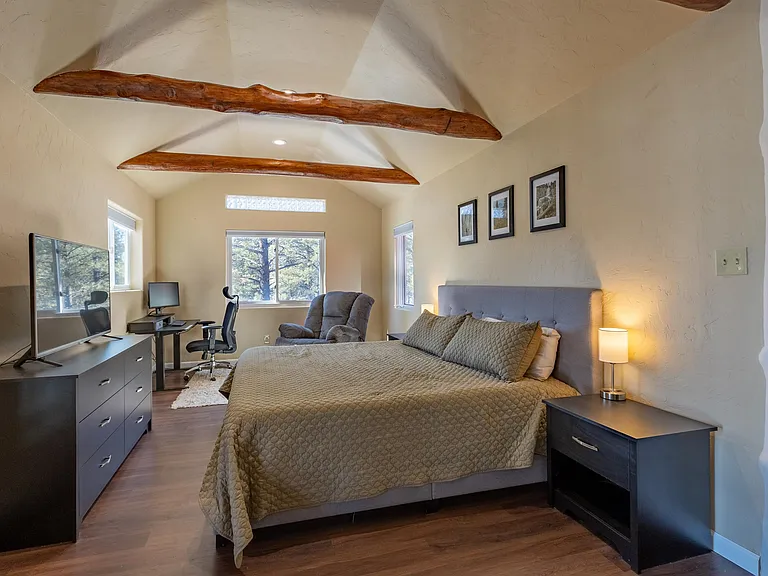 1810 Shenandoah Dr — Photo 24
