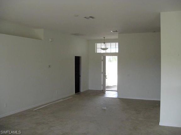 4th image of 4418 NW 33rd St