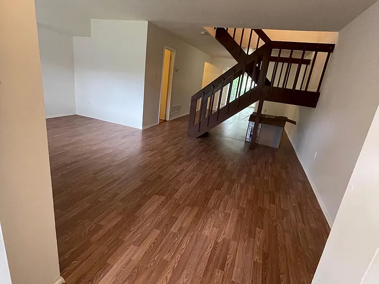 2815 Forsythia Ct — Photo 3