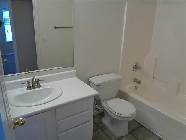 10440 W Colter St — Photo 14