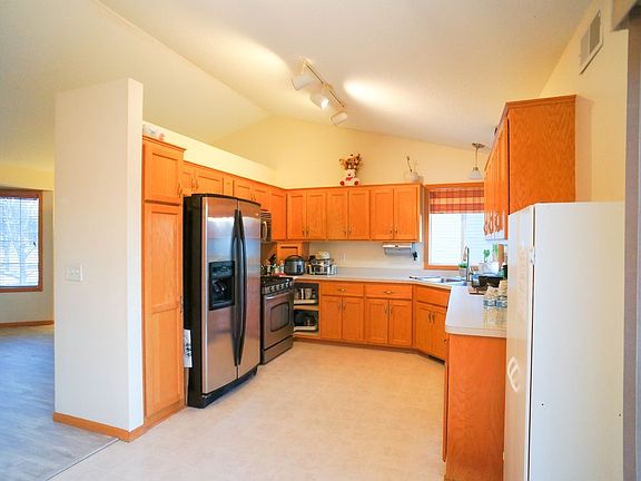 2nd image of 10950 Pierce St NE