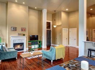 830 Water St APT 404, Pt Townsend, WA 98368