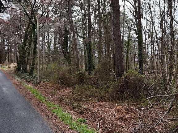 5th image of 20767 Abell Rd