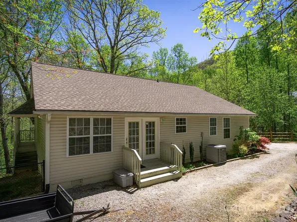 12 Hutchinson Woods Dr, Fletcher, NC 28732