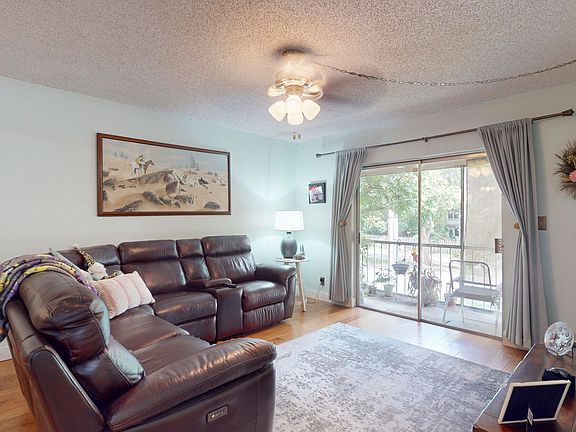 4th image of 8504 Old Country Manor #210