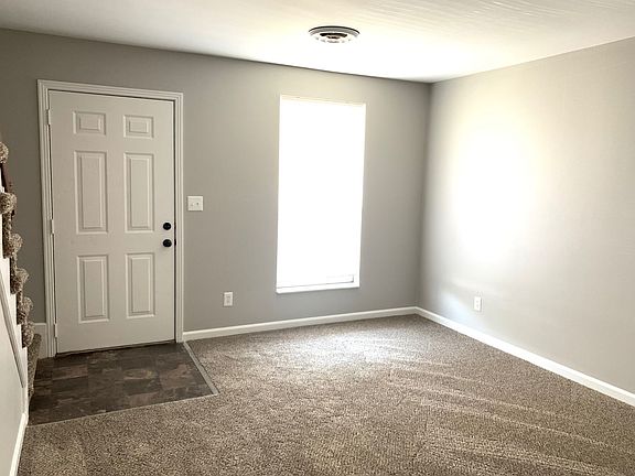 2nd image of 1510 W Knollwood Cir APT 4