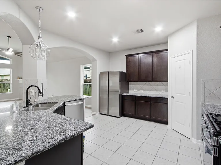 10406 Sill Prairie Dr — Photo 16