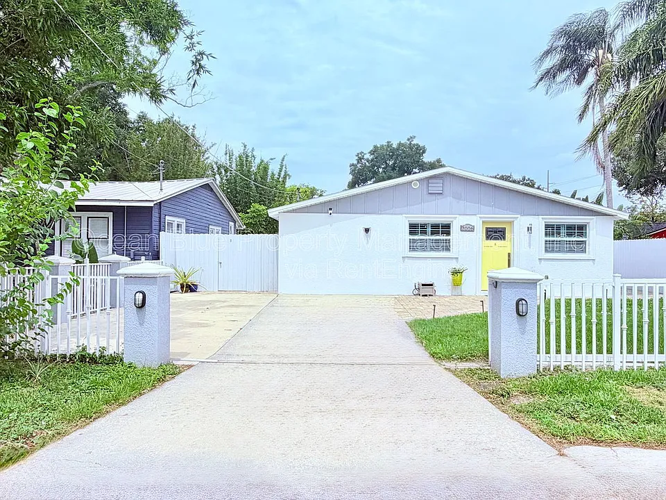 7006 N Duncan Ave #A