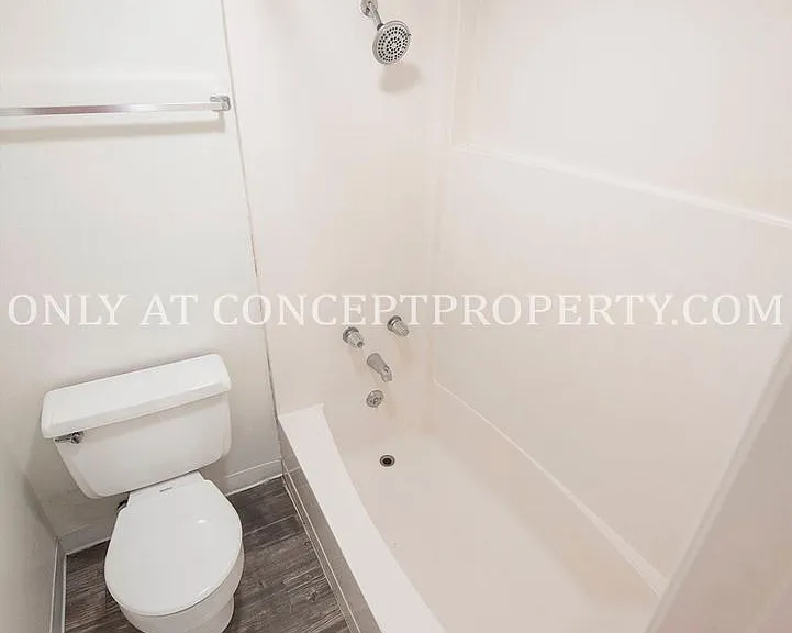 Foothill Terrace — Photo 157