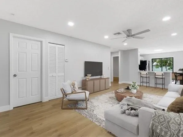 2240 86th Dr, Vero Beach, FL 32966