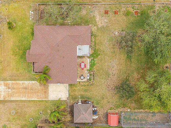 5th image of 506 Fresno Dr