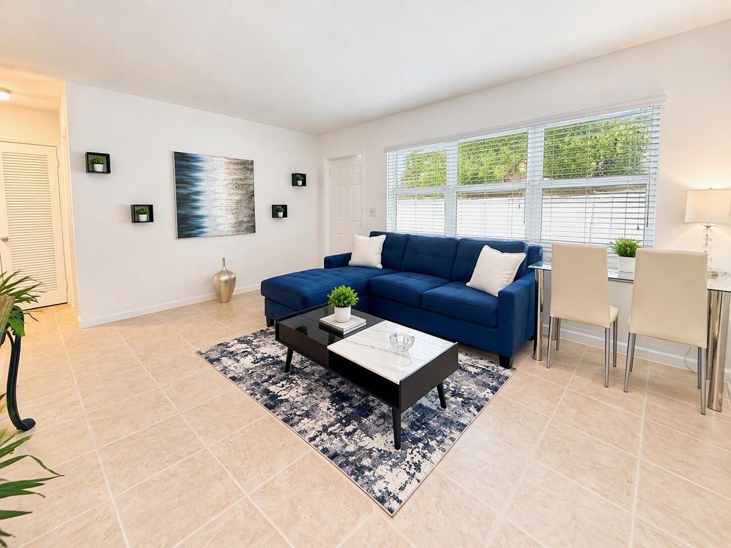 131 NE 19th Ave #1-3, photo 5