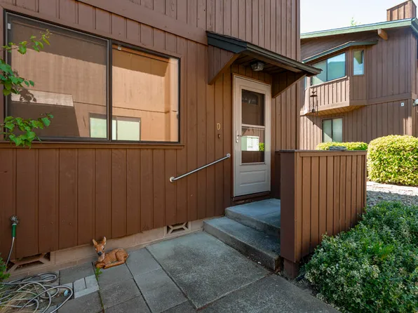 410 NE Anderson St #D, Grants Pass, OR 97526