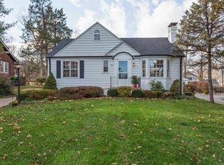 261 S Old Orchard Ave, Saint Louis, MO 63119