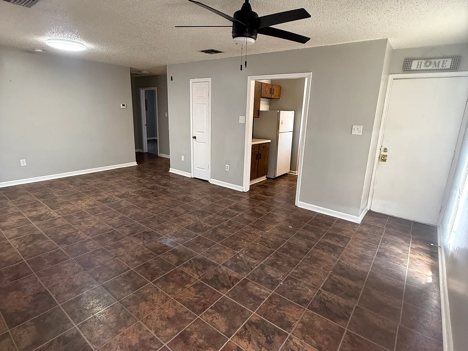 2 bed, 1.5 bath, 900 sqft, $775 — Photo 4