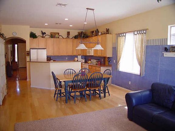 2nd image of 6877 Remuda Drive