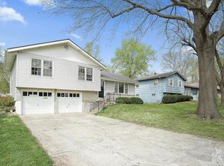 1000 SW Lea Dr, Lees Summit, MO 64081