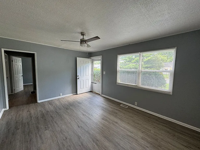 2029 N Goodlet Ave — Photo 4