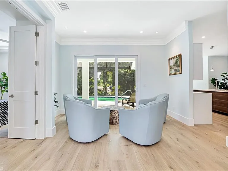 2515 Royal Palm Ct — Photo 3