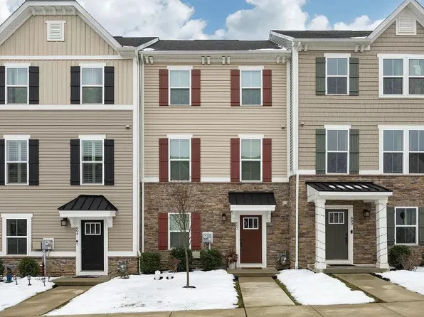 602 Holywell Dr, Malvern, PA 19355