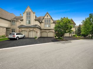 1537 W Rue James Pl, Palatine, IL 60067