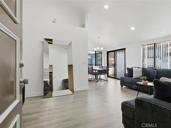 28031 Sarabande Ln Unit 126, Santa Clarita, CA 91387