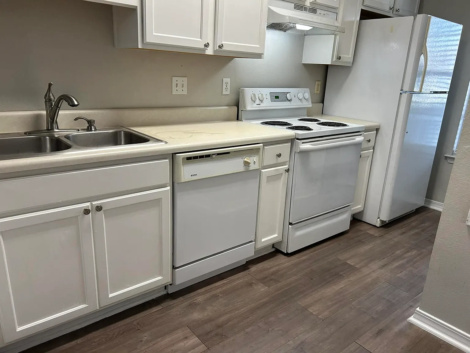 2 bed, 864 sqft, $1,450 — Photo 3