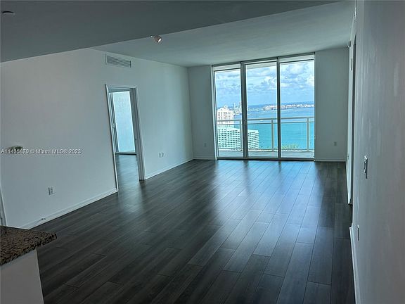 5th image of 951 Brickell Ave APT 3406