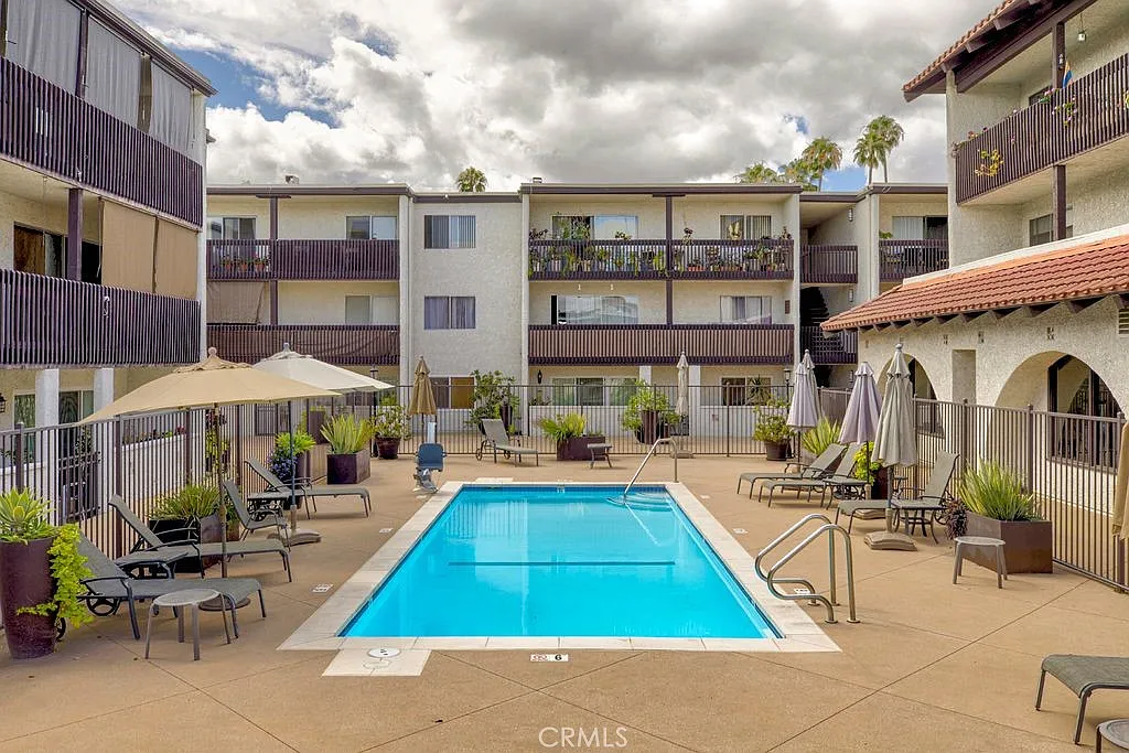 2 bed, 1205 sqft, $3,200 — Photo 4