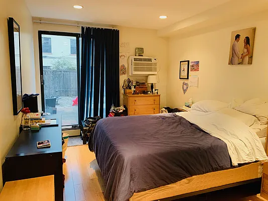 Rented by Realty Collective | media 11