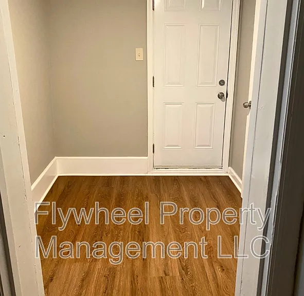 2829 New Jersey Ave — Photo 9
