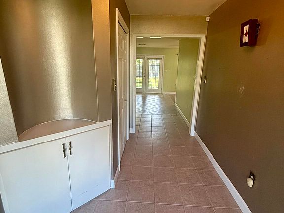 3rd image of 2504 Tampica Rd