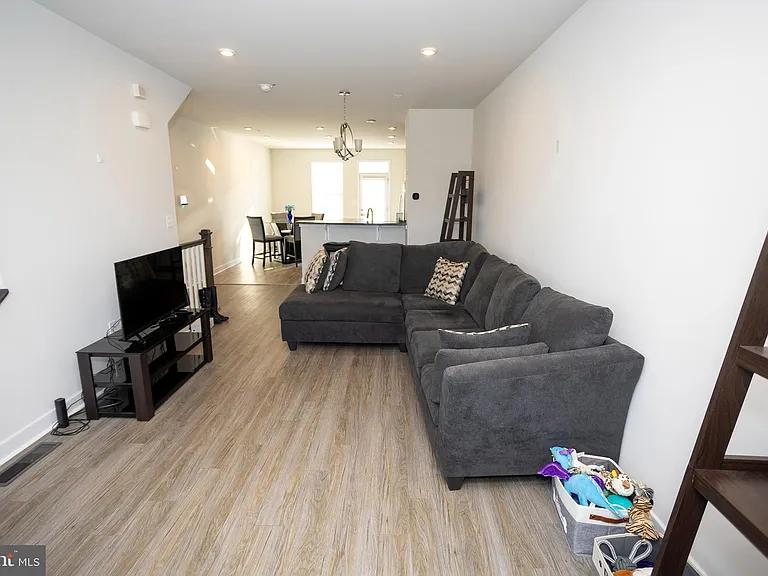 9926 New Pointe Dr — Photo 15