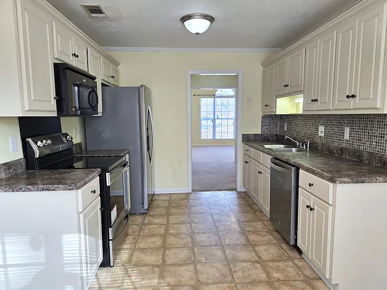 1764 Tamarind Way — Photo 9