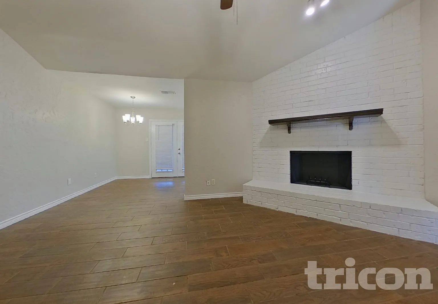 716 Fair Meadows Dr Saginaw TX — Photo 2