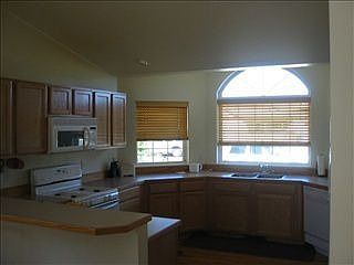 2nd image of 413 Mineral Ave