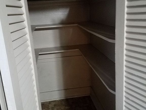 4th image of 1633 Winnebago St #1633