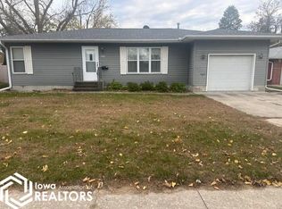 725 W 6th St, Garner, IA 50438