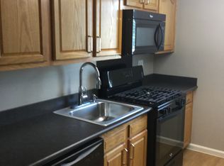 2 Duncroft Pl APT 2D, Nottingham, MD 21236