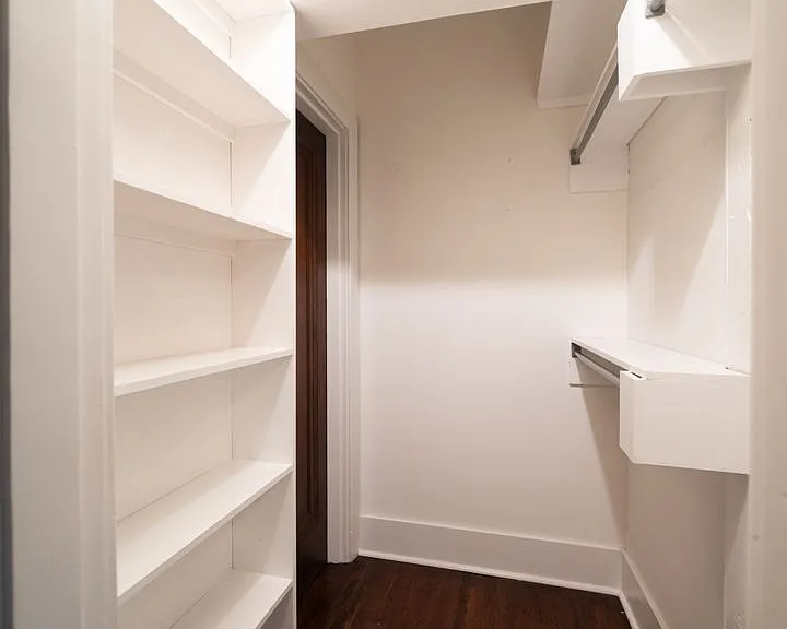 1431 Skyline Dr N — Photo 28